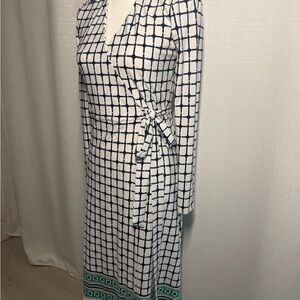 Brooks Brothers Navy and White Patterned Top